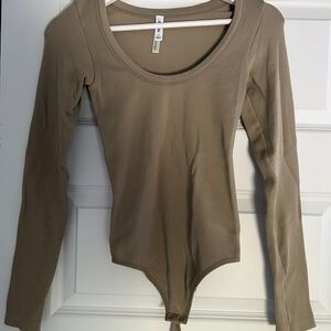 Sunday best body suit size small
